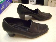 Ladies Black Heels Size 8 1/2 to 9 -- Excellent Condition in Luke AFB, Arizona